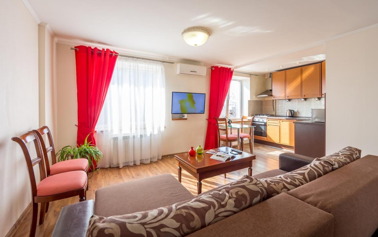 Apartments Near Parus Business Centre Киев Экстерьер фото