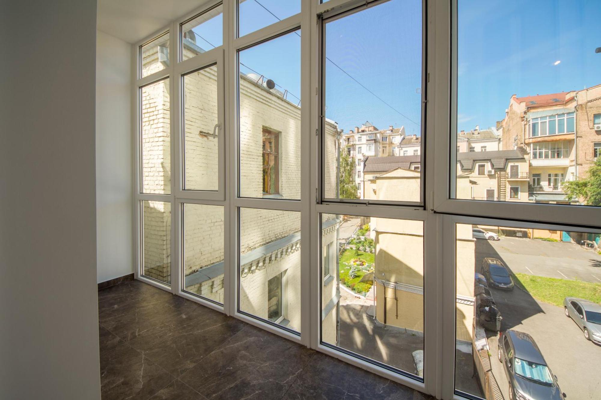 Apartments Near Parus Business Centre Киев Номер фото